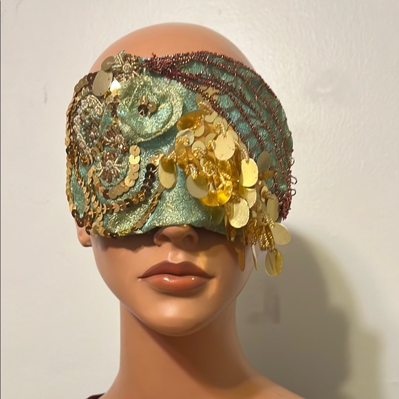 Elegant Golden  Sequin Headpiece Burlesque Beaded Boudoir Eye Mask